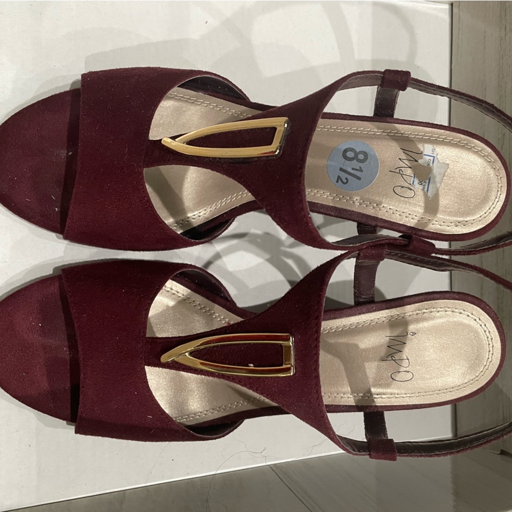IMPO WEDGE SANDALS SIZE 8.5